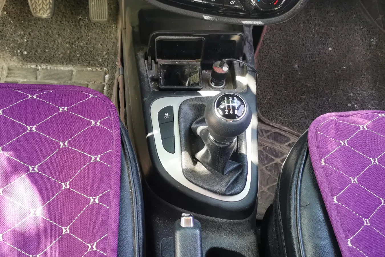 2017 FAW Jumpal D60 1.5L 113HP L4 5MT,autocango,china used car exporter,china ev exporter,chinese used car exporter,chinese used ev exporter