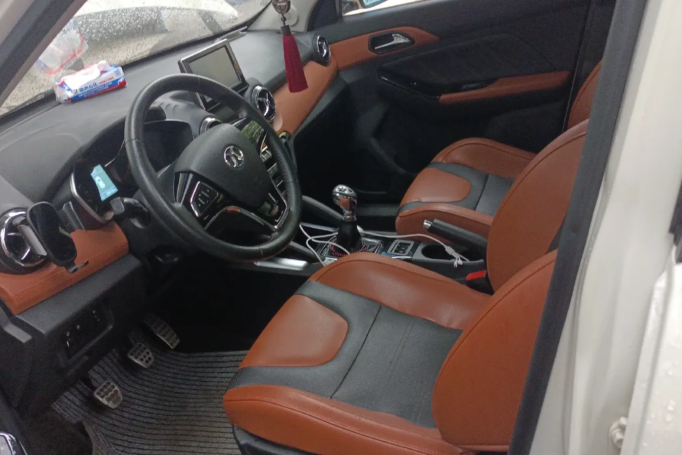 2016 BeiJing Auto Senova X35 1.5L 116HP L4 5MT,autocango,china used car exporter,china ev exporter,chinese used car exporter,chinese used ev exporter