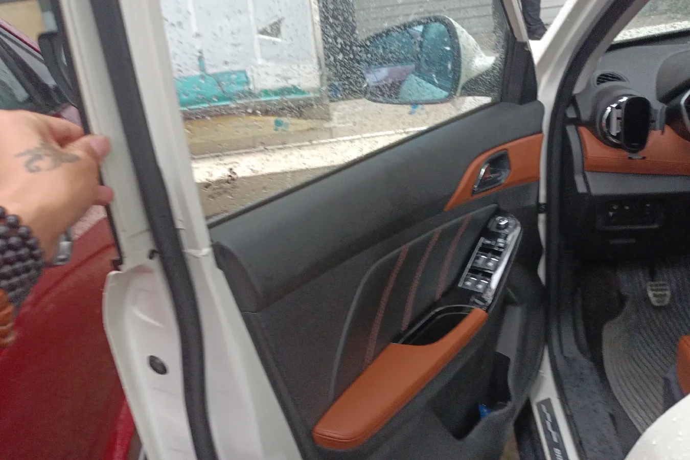 2016 BeiJing Auto Senova X35 1.5L 116HP L4 5MT,autocango,china used car exporter,china ev exporter,chinese used car exporter,chinese used ev exporter