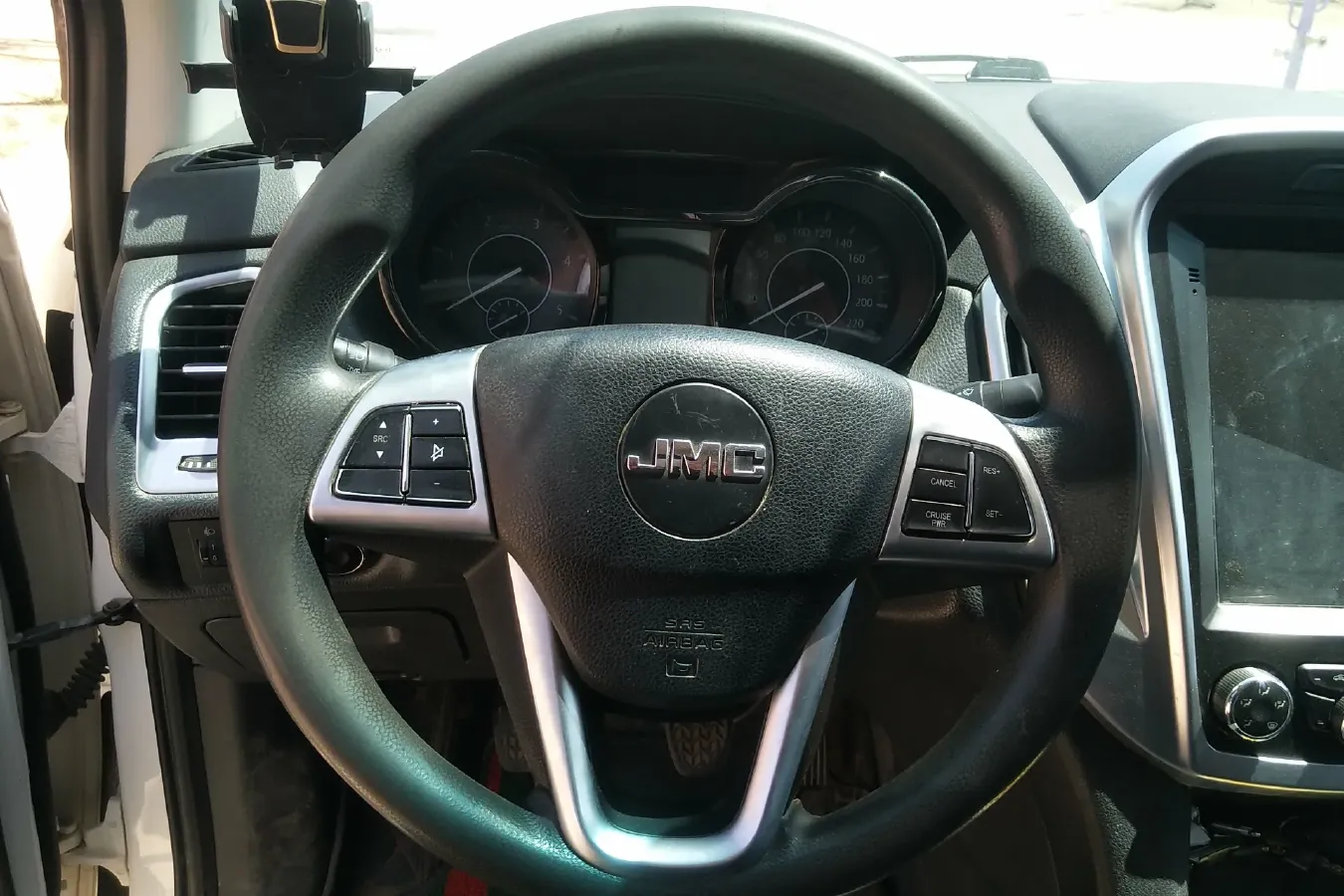 2018 JMC YuHu 5 2.4T 140HP L4 5MT,autocango,china used car exporter,china ev exporter,chinese used car exporter,chinese used ev exporter