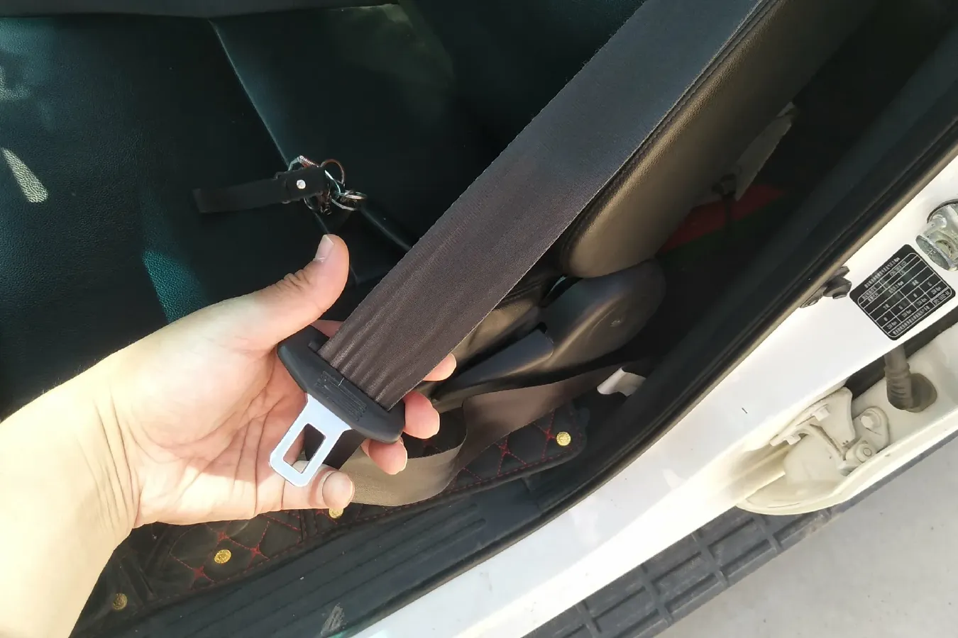 2018 JMC YuHu 5 2.4T 140HP L4 5MT,autocango,china used car exporter,china ev exporter,chinese used car exporter,chinese used ev exporter