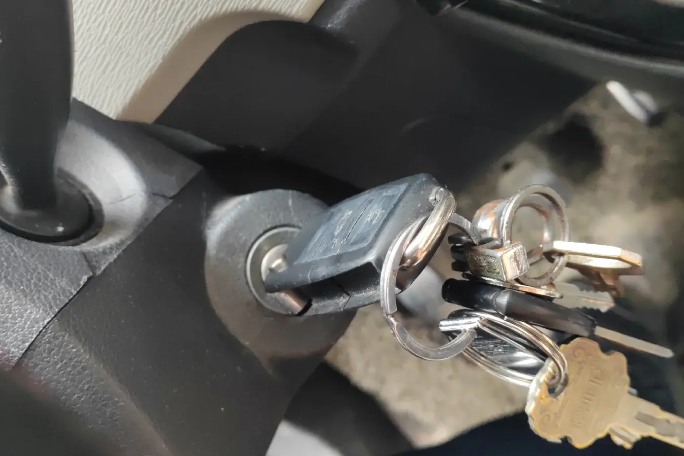 2013 ChangAn Oshan Eulove 1.2L 90HP L4 5MT,autocango,china used car exporter,china ev exporter,chinese used car exporter,chinese used ev exporter