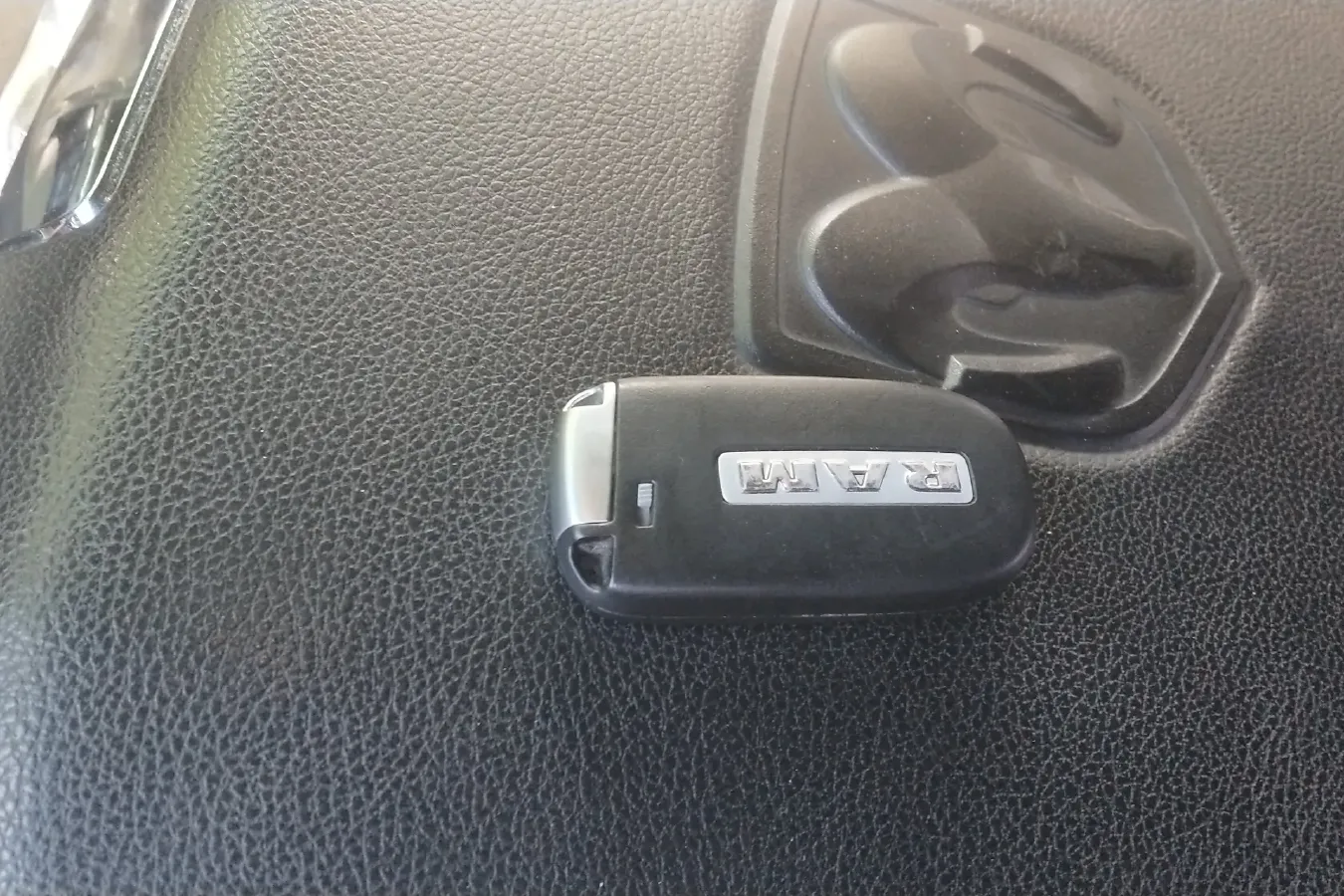 2008 Dodge Caliber 2.0L 156HP L4 CVT,autocango,china used car exporter,china ev exporter,chinese used car exporter,chinese used ev exporter