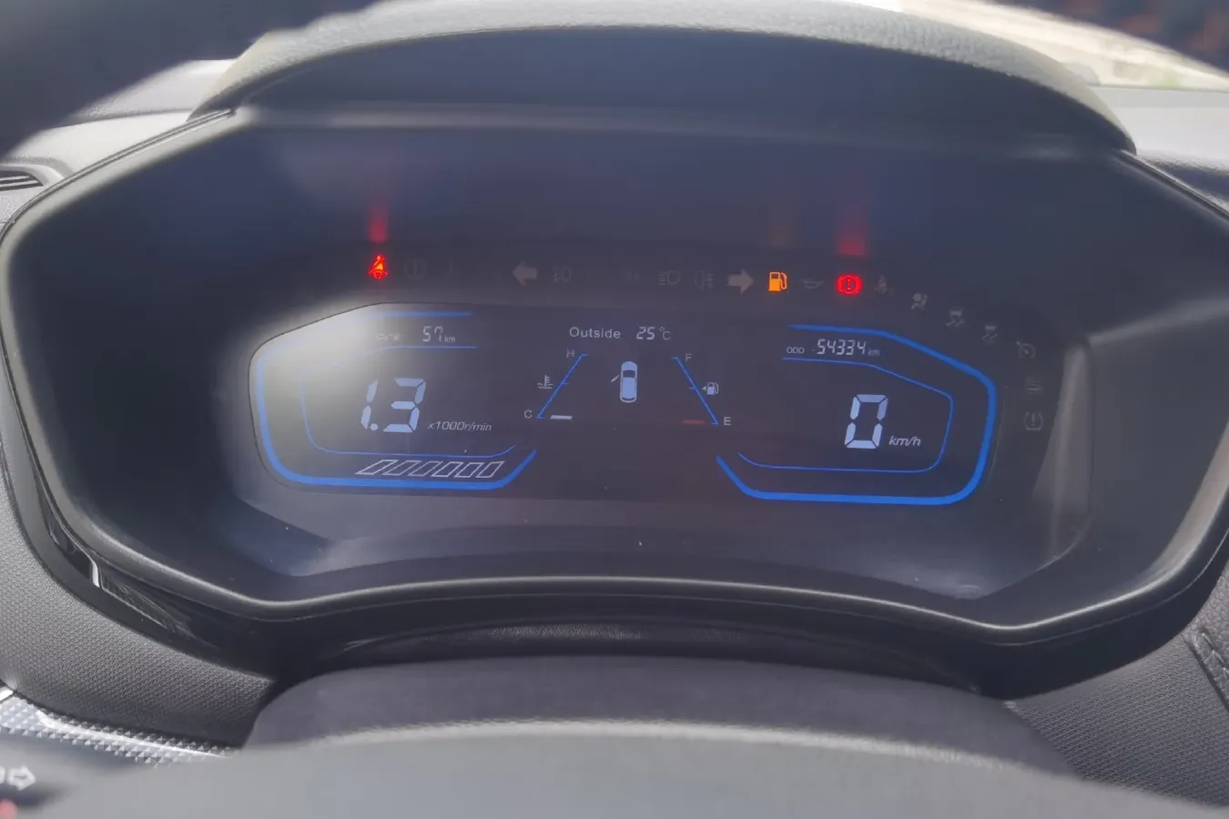 2017 ChangAn Oshan A800 1.6L 125HP L4 5MT,autocango,china used car exporter,china ev exporter,chinese used car exporter,chinese used ev exporter