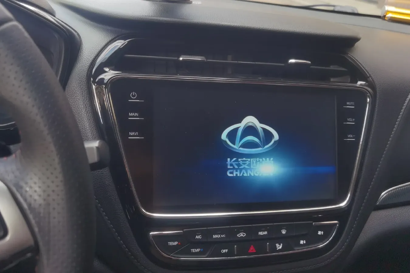 2017 ChangAn Oshan A800 1.6L 125HP L4 5MT,autocango,china used car exporter,china ev exporter,chinese used car exporter,chinese used ev exporter