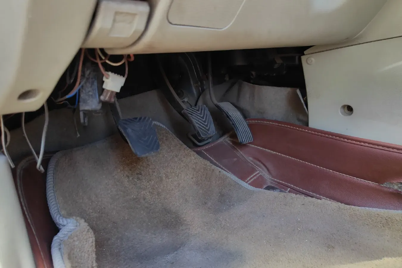 2013 Soueast V3 1.5L 110HP L4 5MT,autocango,china used car exporter,china ev exporter,chinese used car exporter,chinese used ev exporter