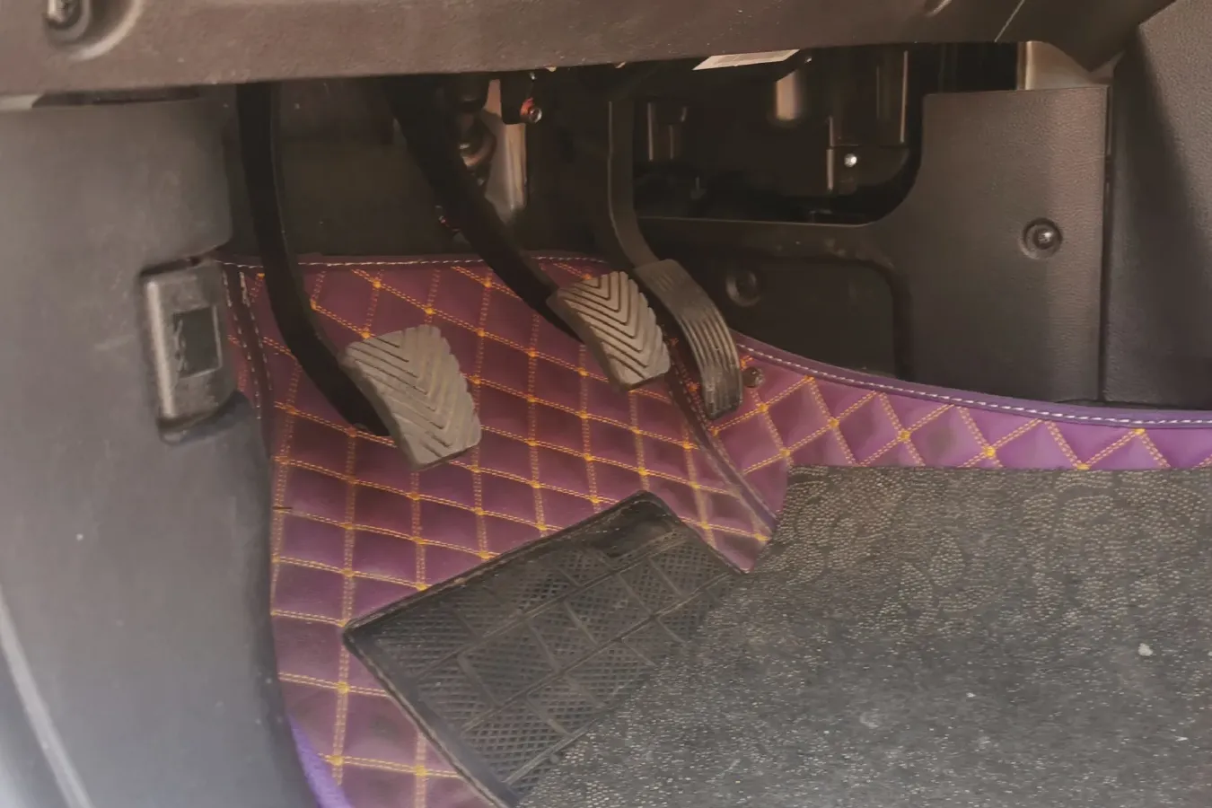 2019 Soueast A5 1.5L 120HP L4 5MT,autocango,china used car exporter,china ev exporter,chinese used car exporter,chinese used ev exporter