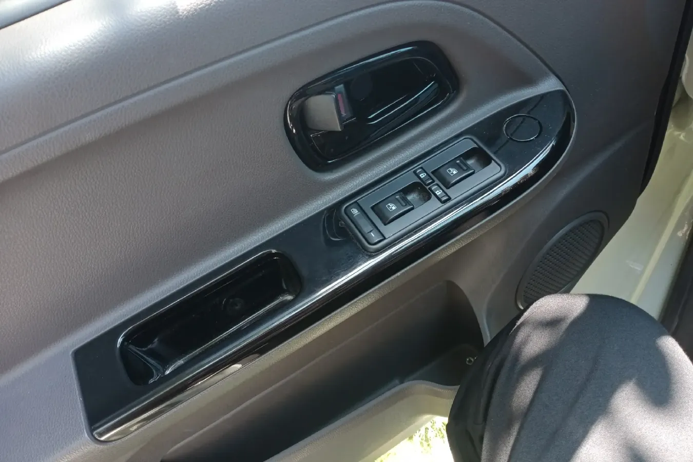 2022 New Gonow ShuaiJian BEV 41.93KWH,autocango,china used car exporter,china ev exporter,chinese used car exporter,chinese used ev exporter