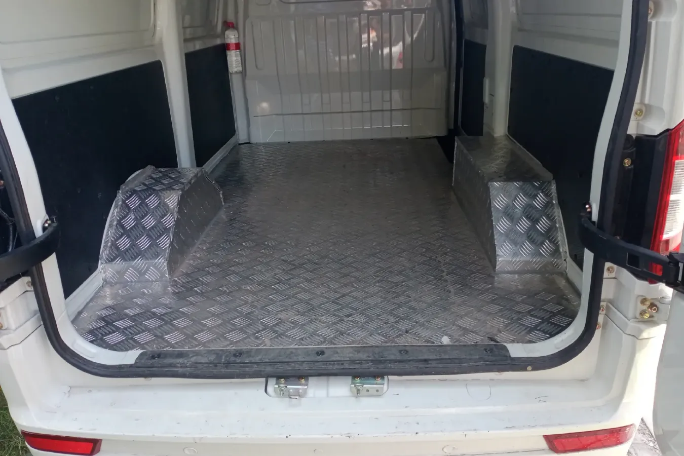 2022 New Gonow ShuaiJian BEV 41.93KWH,autocango,china used car exporter,china ev exporter,chinese used car exporter,chinese used ev exporter