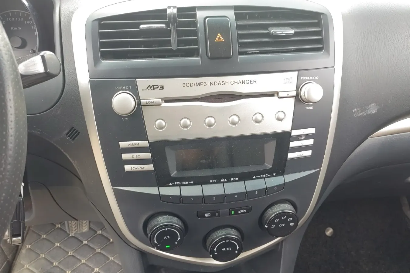 2010 HaiMa Preema 1.6L 120HP L4 5MT,autocango,china used car exporter,china ev exporter,chinese used car exporter,chinese used ev exporter