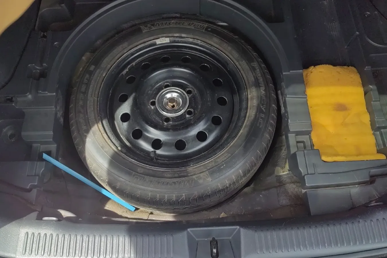 2010 HaiMa Preema 1.6L 120HP L4 5MT,autocango,china used car exporter,china ev exporter,chinese used car exporter,chinese used ev exporter