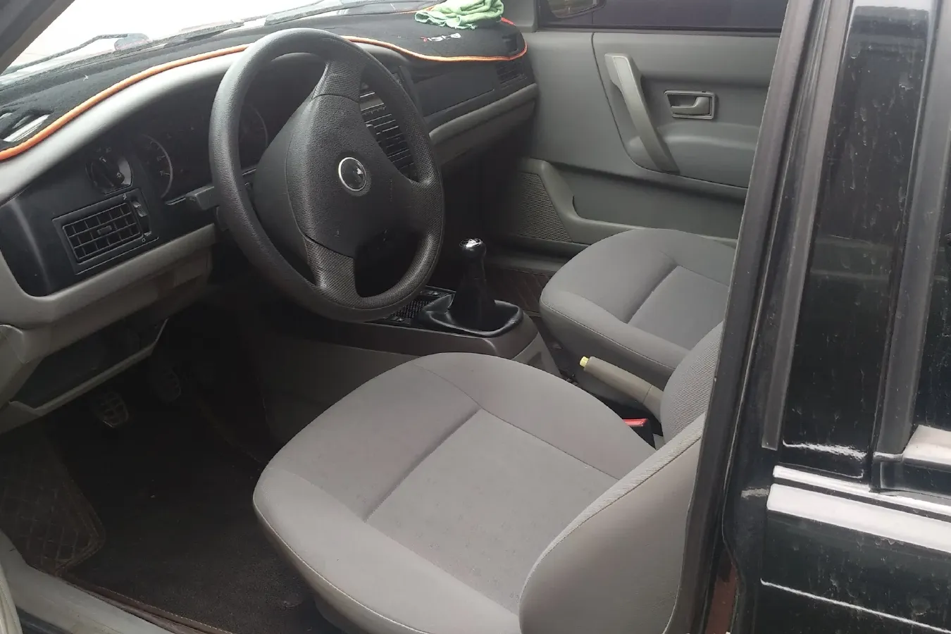 2008 Volkswagen Santana Vista 1.8L 101HP L4 5MT,autocango,china used car exporter,china ev exporter,chinese used car exporter,chinese used ev exporter