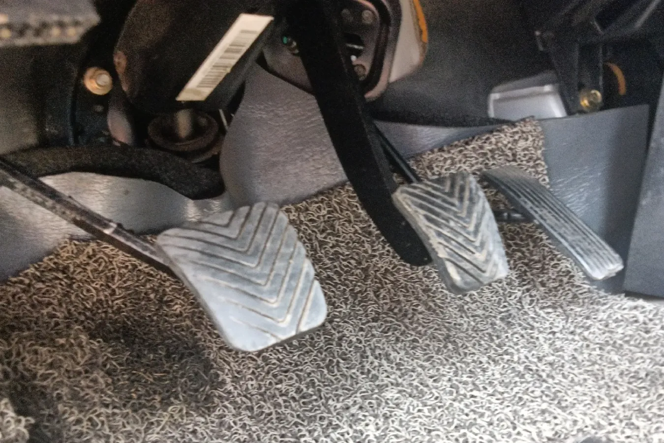 2011 JAC Refine 2.0T 177HP L4 5MT,autocango,china used car exporter,china ev exporter,chinese used car exporter,chinese used ev exporter