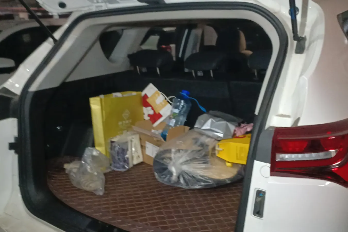 2020 Jetour X70 1.5T 156HP L4 6DCT,autocango,china used car exporter,china ev exporter,chinese used car exporter,chinese used ev exporter