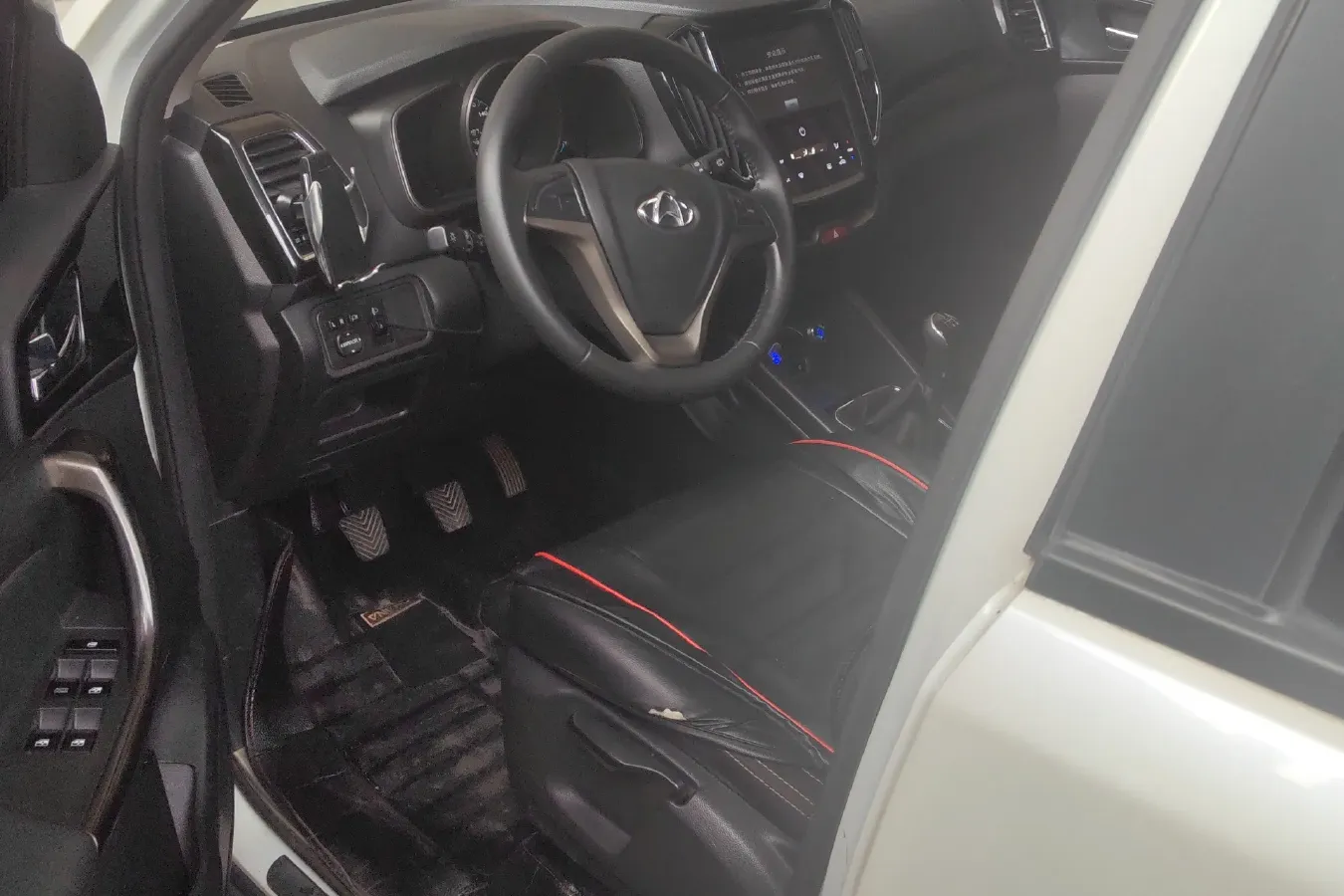 2016 ChangAn Oshan CX70 1.6L 117HP L4 5MT,autocango,china used car exporter,china ev exporter,chinese used car exporter,chinese used ev exporter