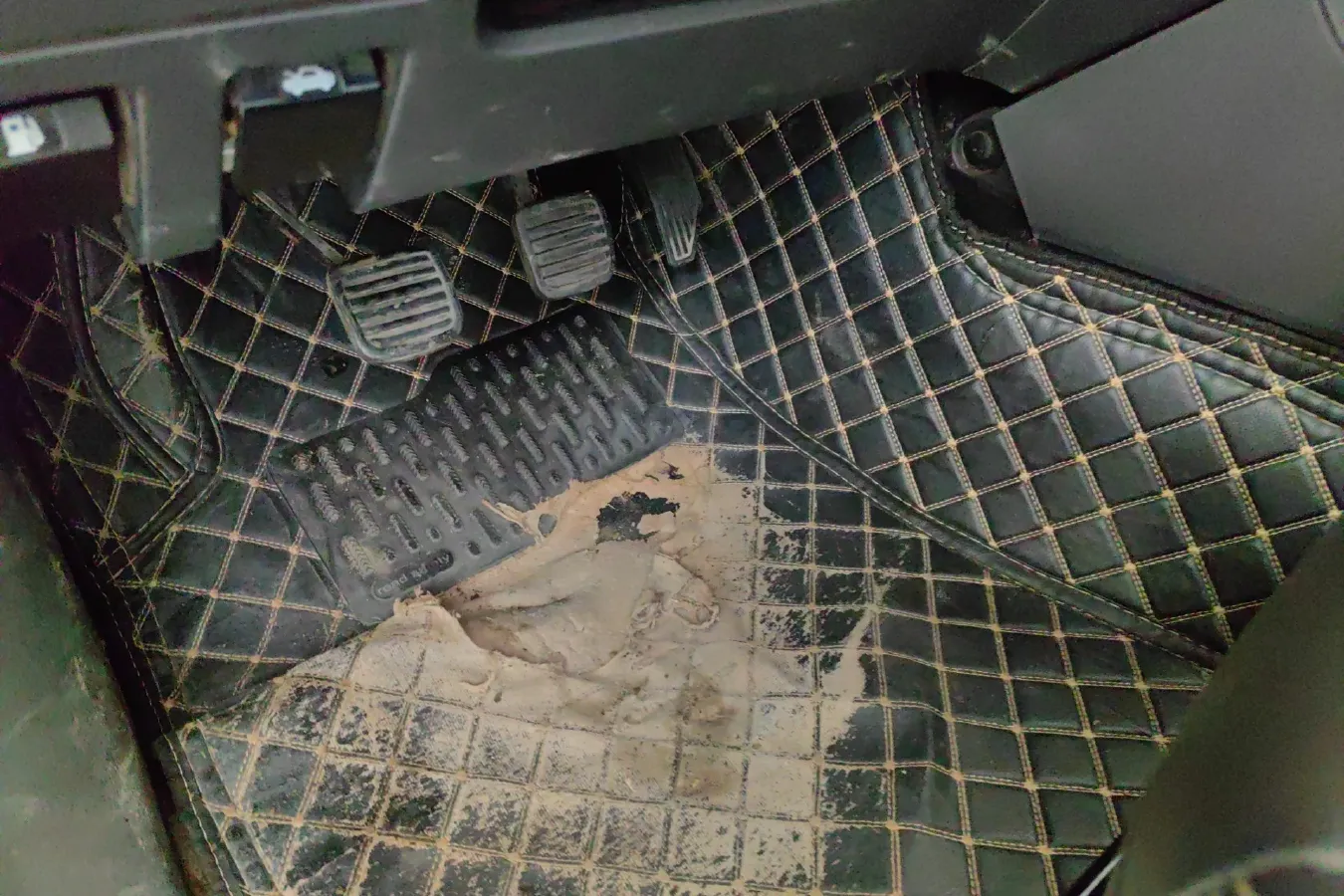 2022 Isuzu Jim 2.8T 120HP L4 5MT,autocango,china used car exporter,china ev exporter,chinese used car exporter,chinese used ev exporter