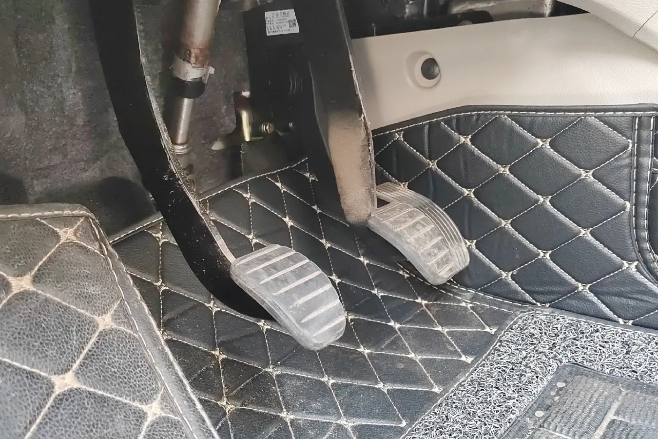 2016 DongFeng Forthing S500 1.5L 120HP L4 5MT,autocango,china used car exporter,china ev exporter,chinese used car exporter,chinese used ev exporter