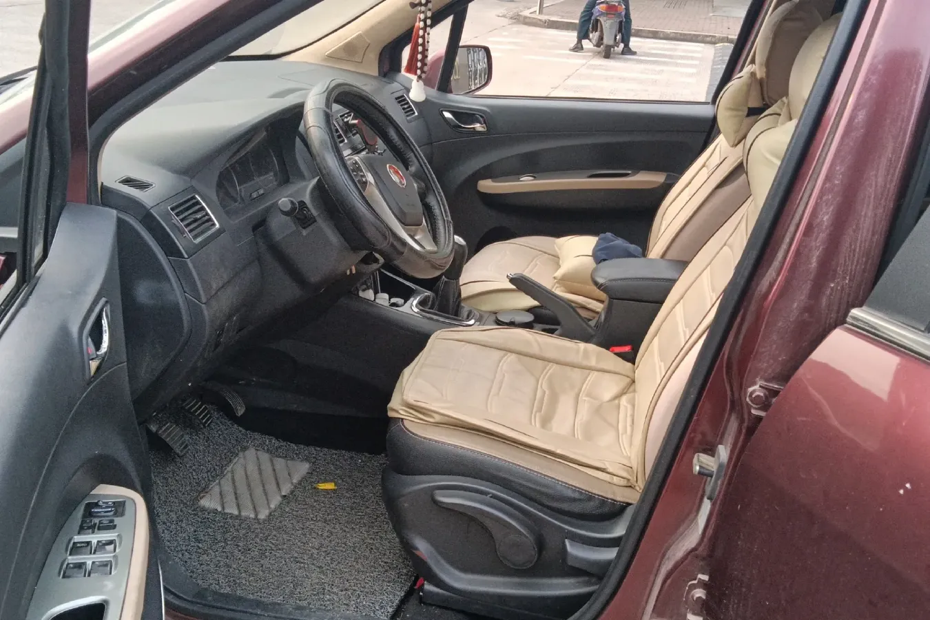 2014 DongFeng Forthing Joyear X3 1.5L 120HP L4 5MT,autocango,china used car exporter,china ev exporter,chinese used car exporter,chinese used ev exporter