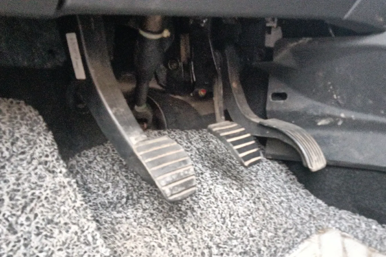 2014 DongFeng Forthing Joyear X3 1.5L 120HP L4 5MT,autocango,china used car exporter,china ev exporter,chinese used car exporter,chinese used ev exporter