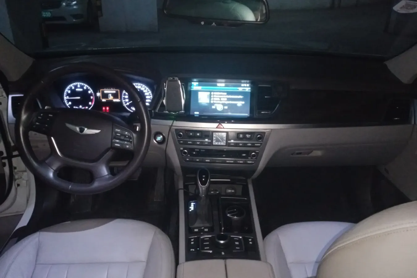 2015 Hyundai Cenesis 3.0L 257HP V6 8AT,autocango,china used car exporter,china ev exporter,chinese used car exporter,chinese used ev exporter