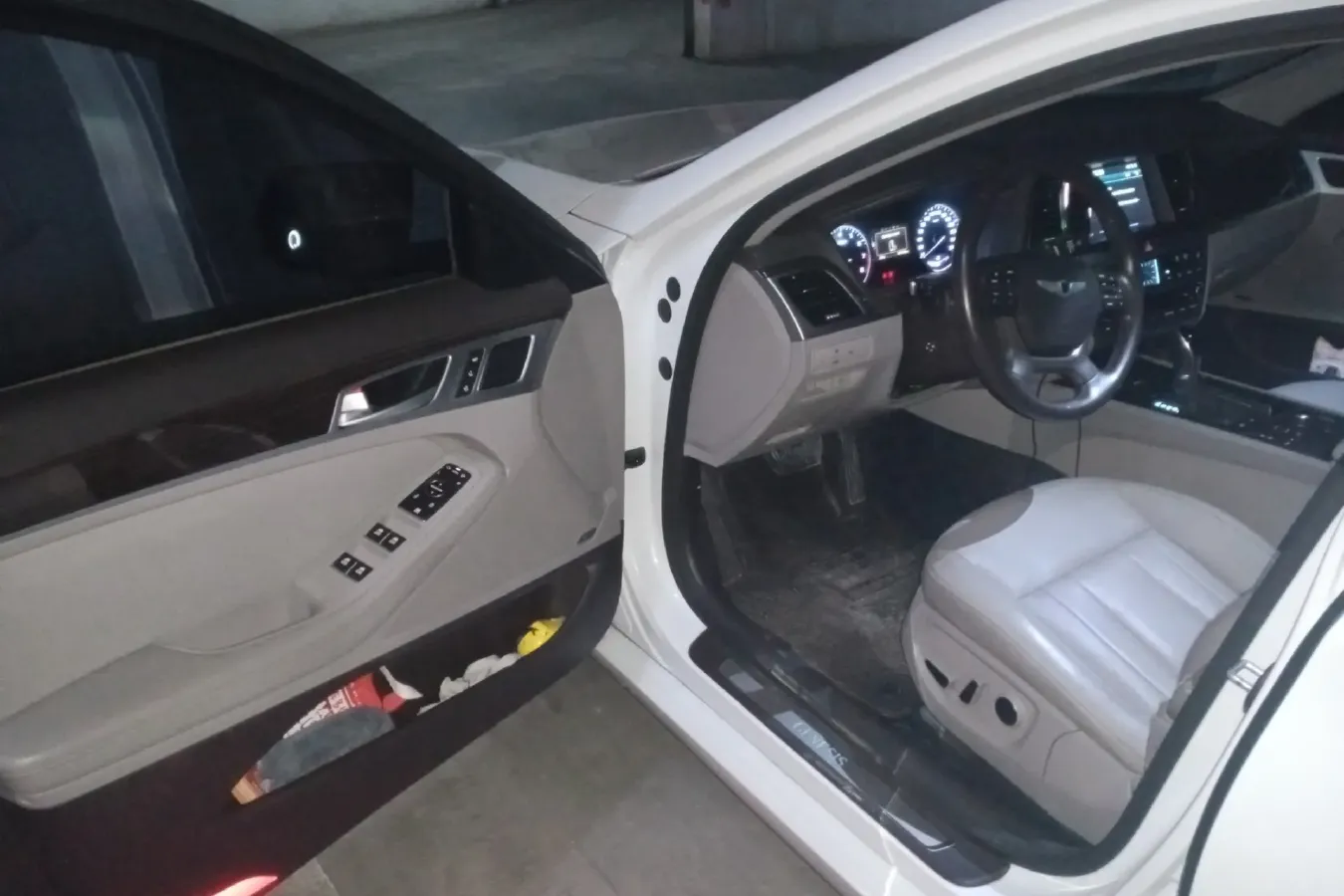 2015 Hyundai Cenesis 3.0L 257HP V6 8AT,autocango,china used car exporter,china ev exporter,chinese used car exporter,chinese used ev exporter