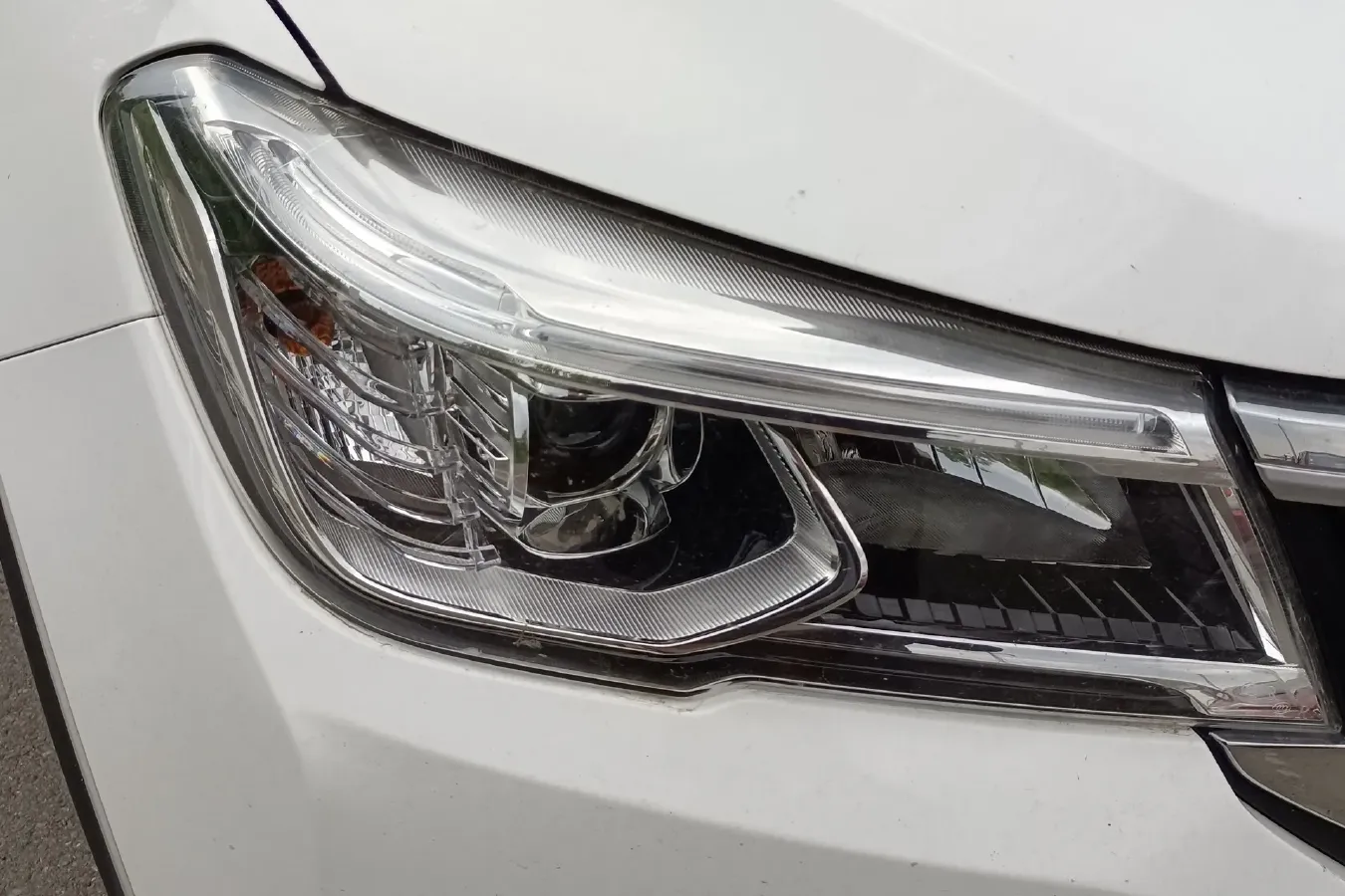 2018 Brilliance Auto V6 1.5T 150HP L4 6MT,autocango,china used car exporter,china ev exporter,chinese used car exporter,chinese used ev exporter