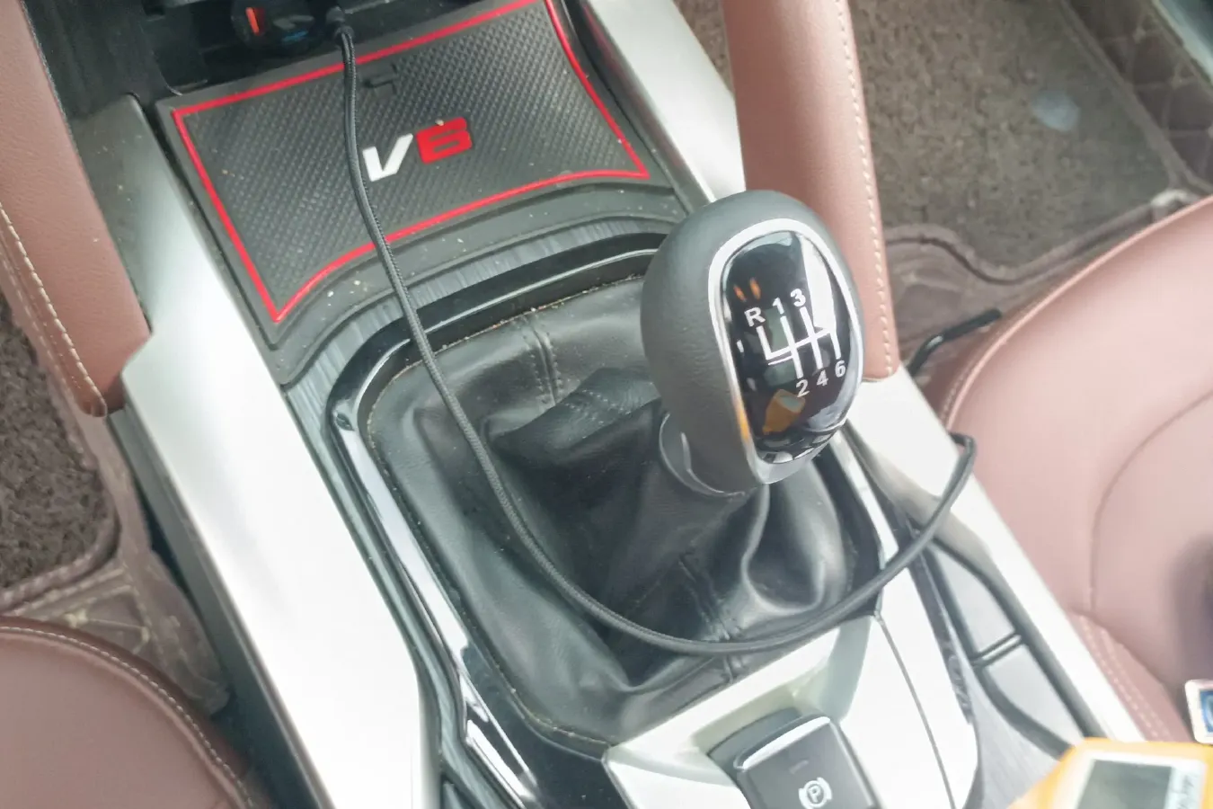 2018 Brilliance Auto V6 1.5T 150HP L4 6MT,autocango,china used car exporter,china ev exporter,chinese used car exporter,chinese used ev exporter