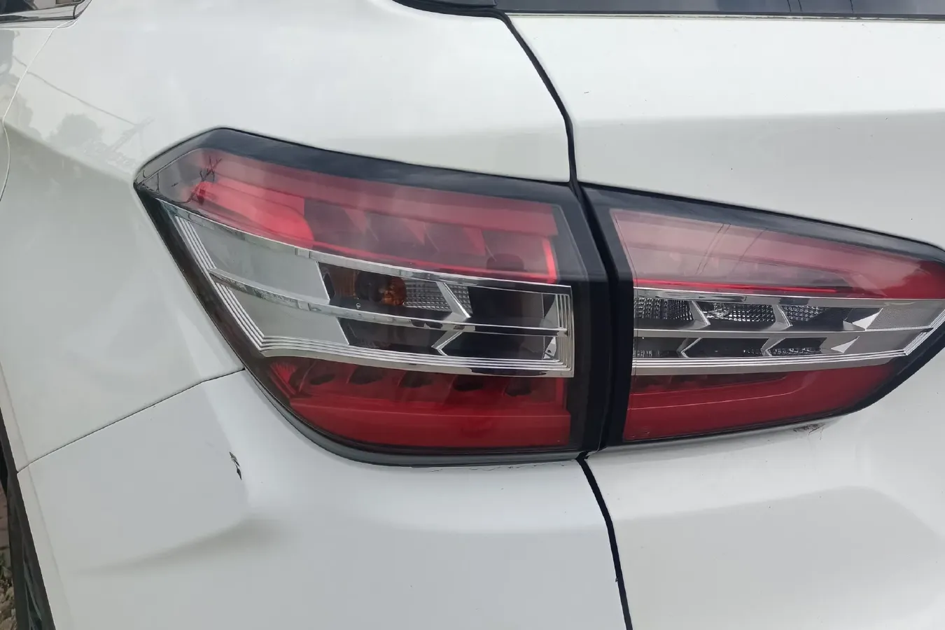 2018 Brilliance Auto V6 1.5T 150HP L4 6MT,autocango,china used car exporter,china ev exporter,chinese used car exporter,chinese used ev exporter