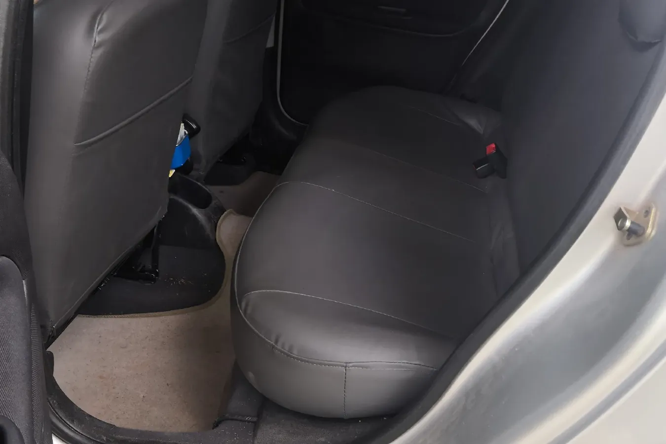 2011 Peugeot 207 1.4L 76HP L4 5MT,autocango,china used car exporter,china ev exporter,chinese used car exporter,chinese used ev exporter