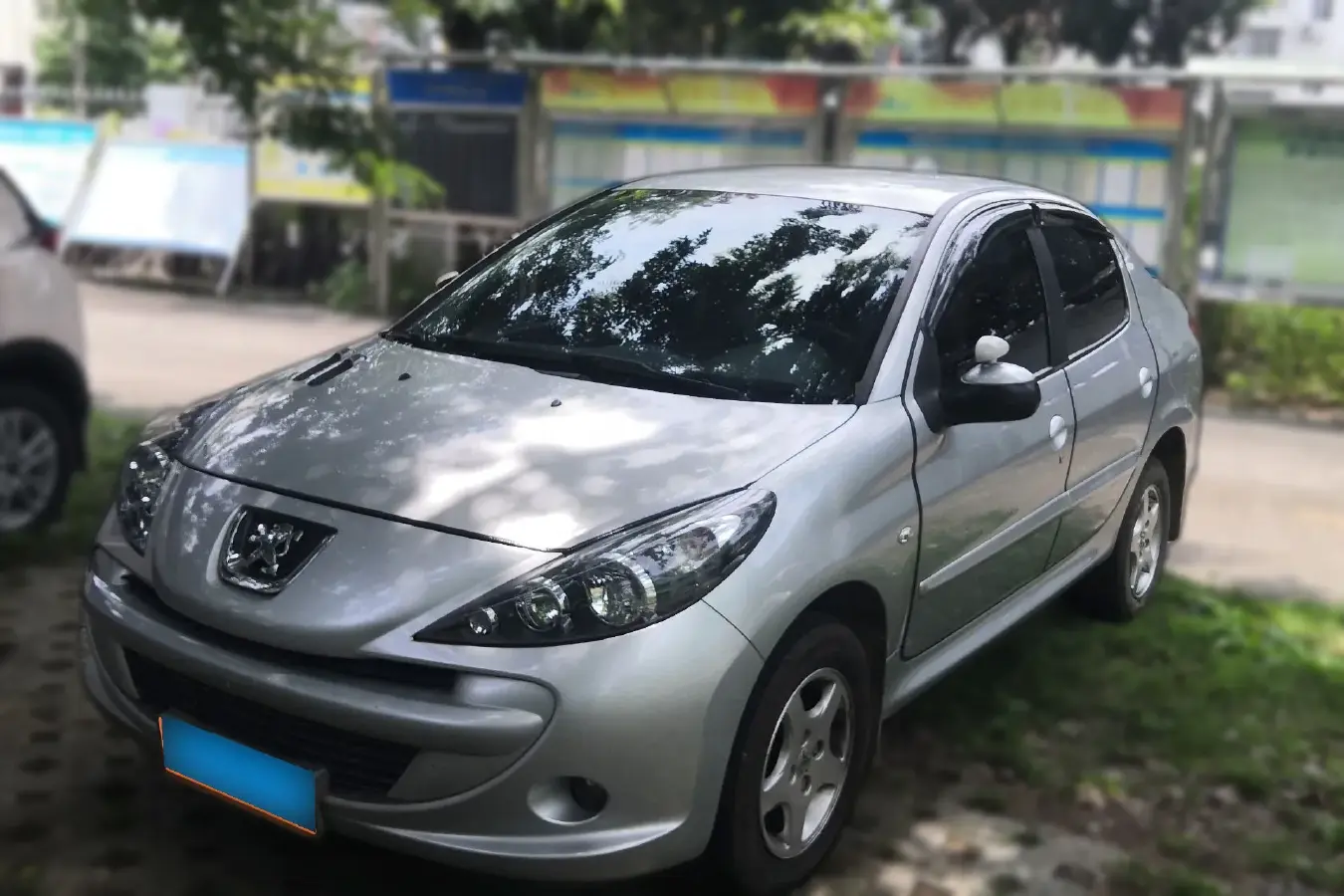 2011 Peugeot 207 1.4L 76HP L4 5MT
