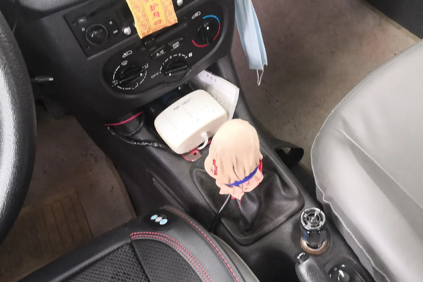 2011 Peugeot 207 1.4L 76HP L4 5MT,autocango,china used car exporter,china ev exporter,chinese used car exporter,chinese used ev exporter