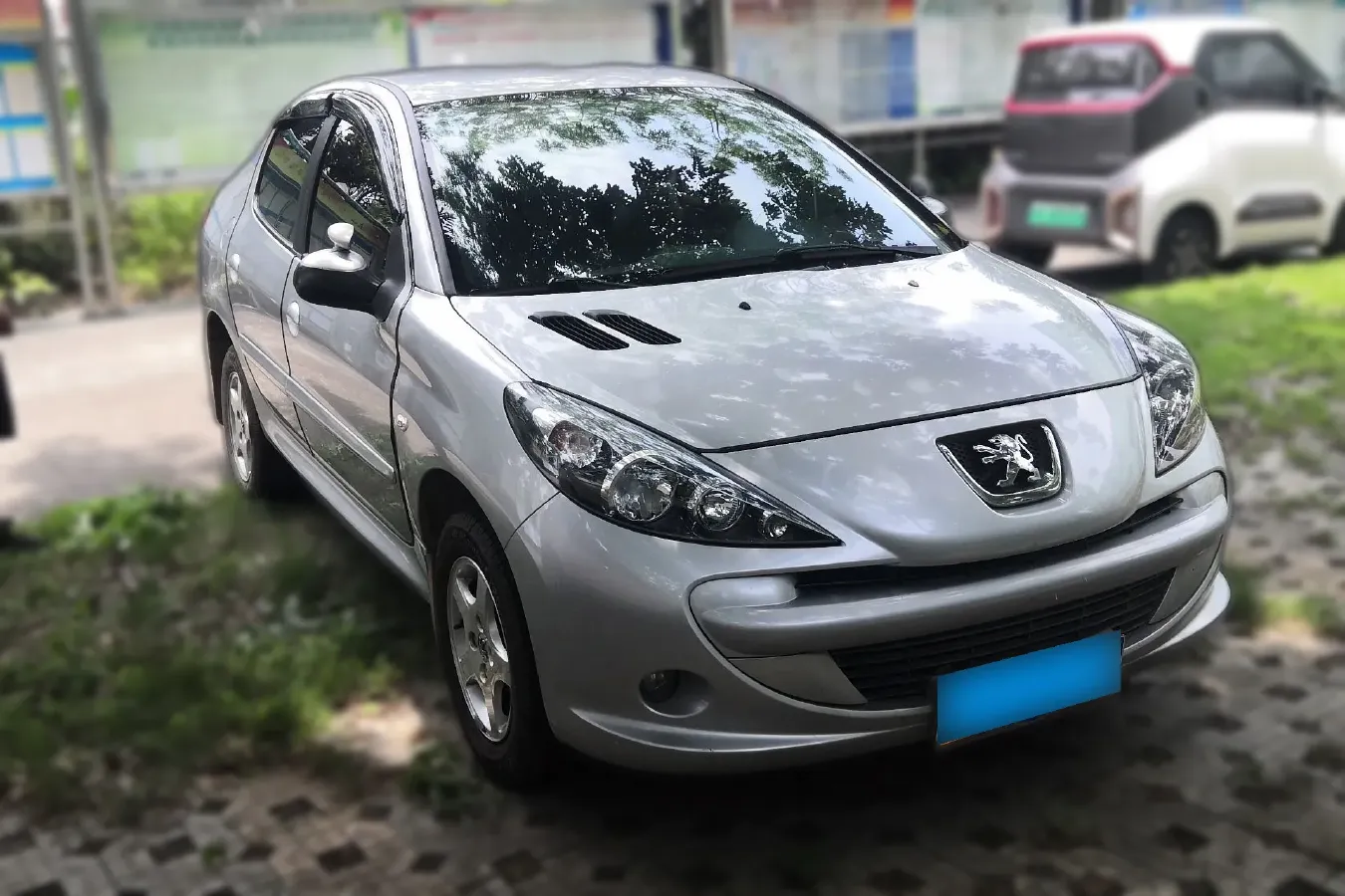 2011 Peugeot 207 1.4L 76HP L4 5MT,autocango,china used car exporter,china ev exporter,chinese used car exporter,chinese used ev exporter