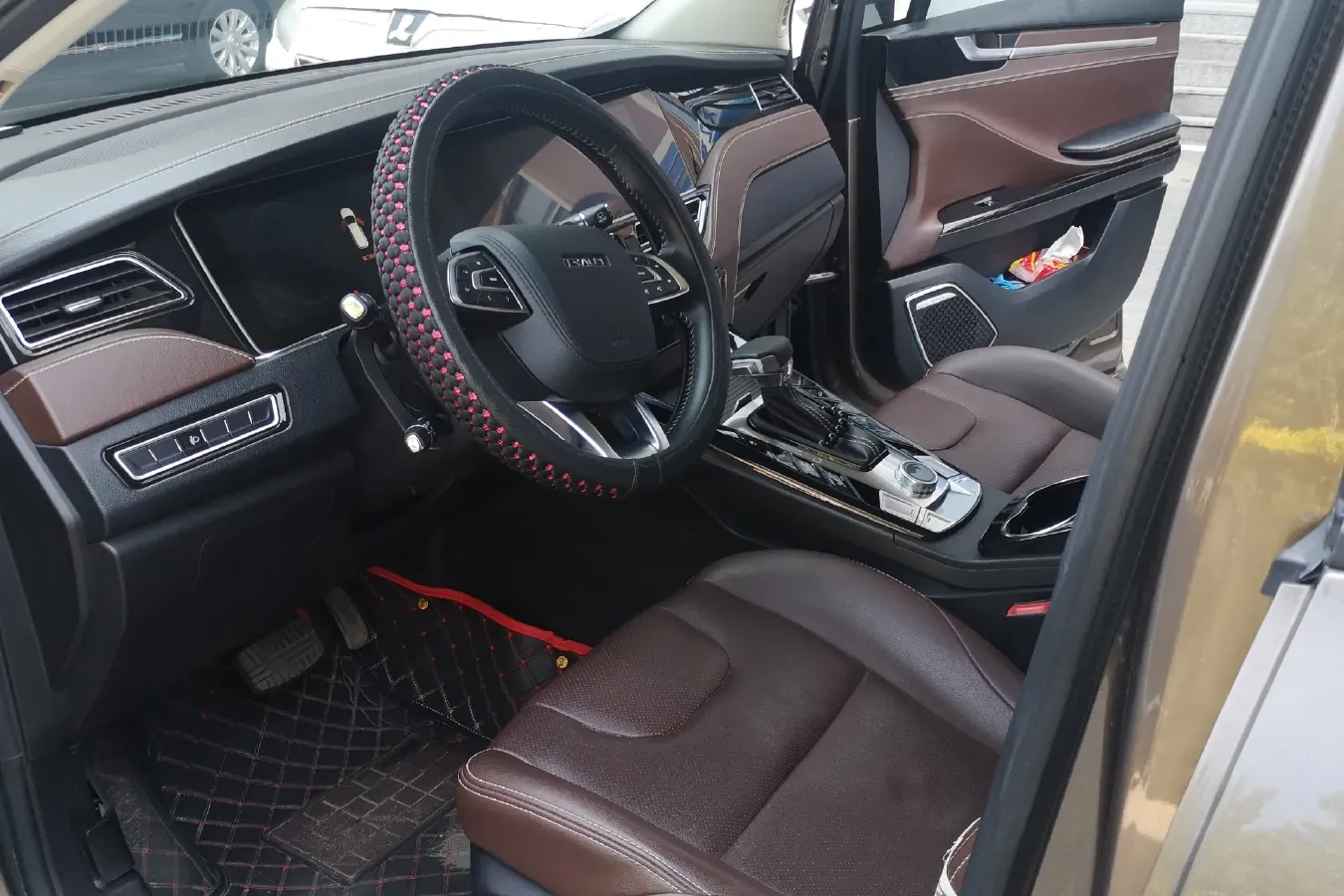 2018 Traum S70 1.5T 156HP L4 6AT,autocango,china used car exporter,china ev exporter,chinese used car exporter,chinese used ev exporter