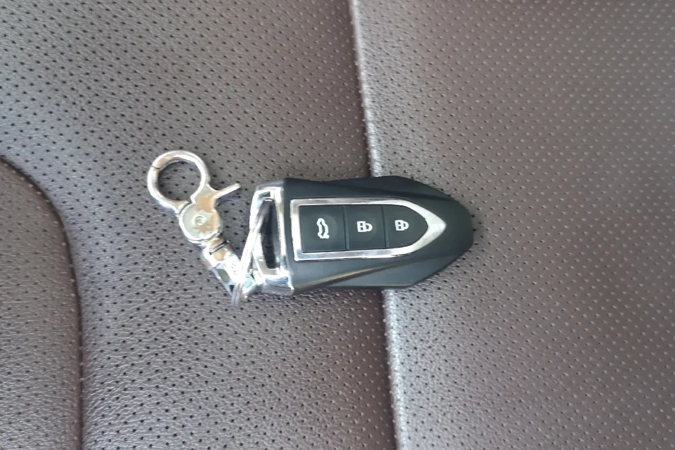 2018 Traum S70 1.5T 156HP L4 6AT,autocango,china used car exporter,china ev exporter,chinese used car exporter,chinese used ev exporter