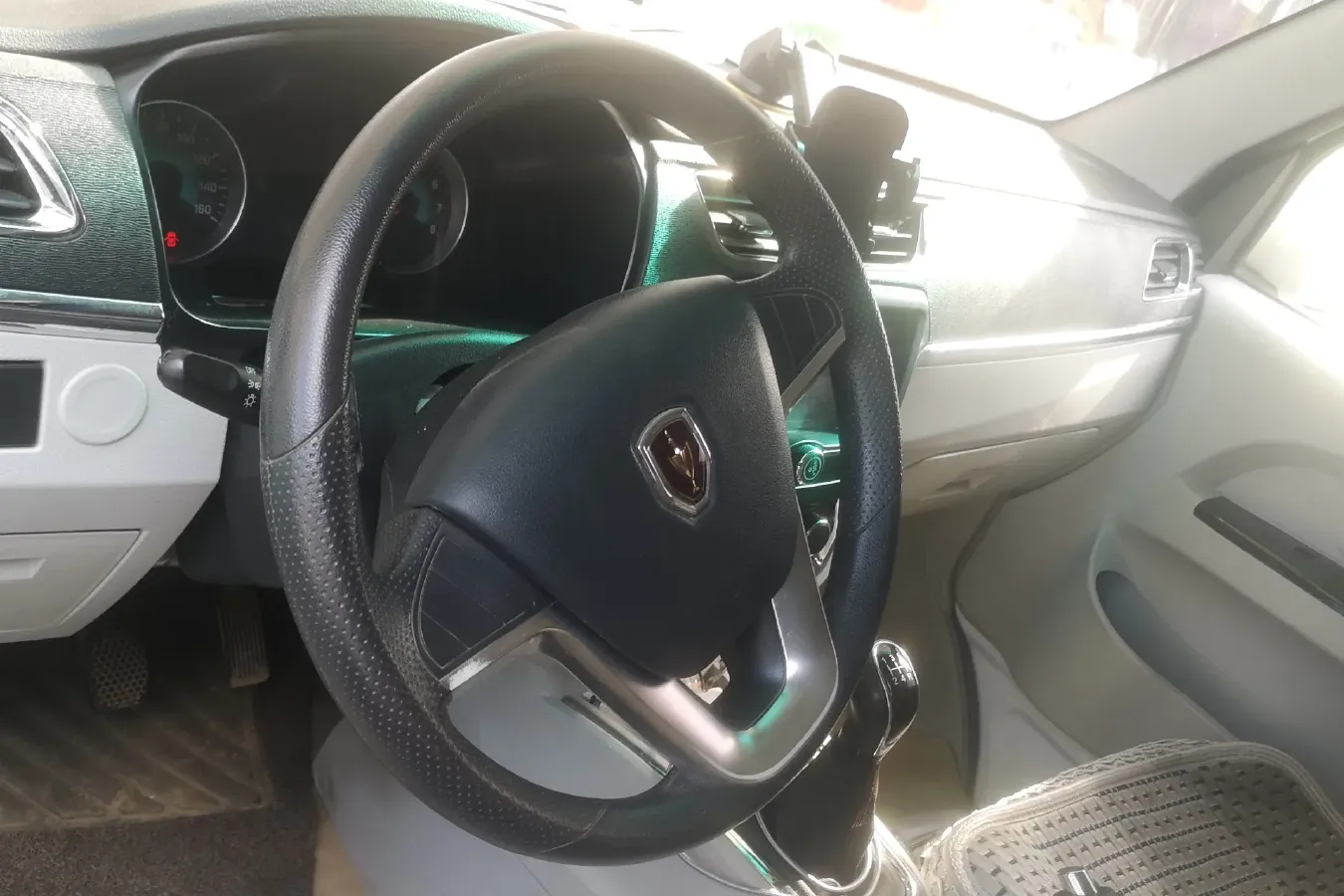 2021 JinBei New Sea Lion X30L 1.5L 102HP L4 5MT,autocango,china used car exporter,china ev exporter,chinese used car exporter,chinese used ev exporter