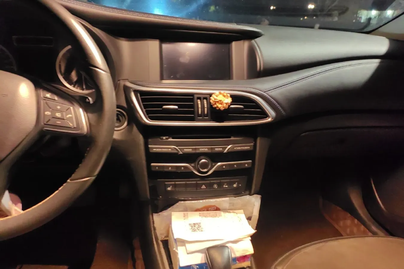 2018 Infiniti QX30 1.6T 156HP L4 7DCT,autocango,china used car exporter,china ev exporter,chinese used car exporter,chinese used ev exporter