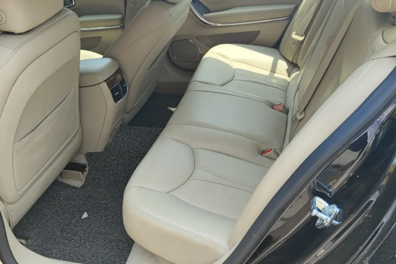 2012 Roewe 950 2.0L 147HP L4 6AT,autocango,china used car exporter,china ev exporter,chinese used car exporter,chinese used ev exporter