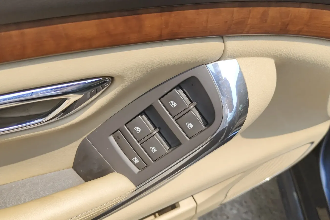 2012 Roewe 950 2.0L 147HP L4 6AT,autocango,china used car exporter,china ev exporter,chinese used car exporter,chinese used ev exporter