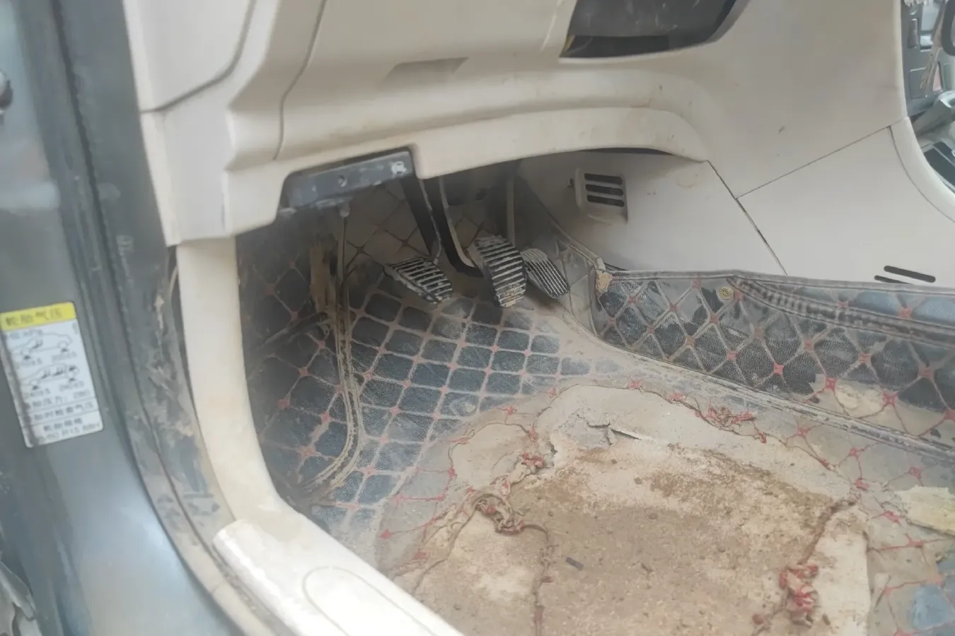 2009 DongFeng Aeolus S30 1.6L 106HP L4 5MT,autocango,china used car exporter,china ev exporter,chinese used car exporter,chinese used ev exporter