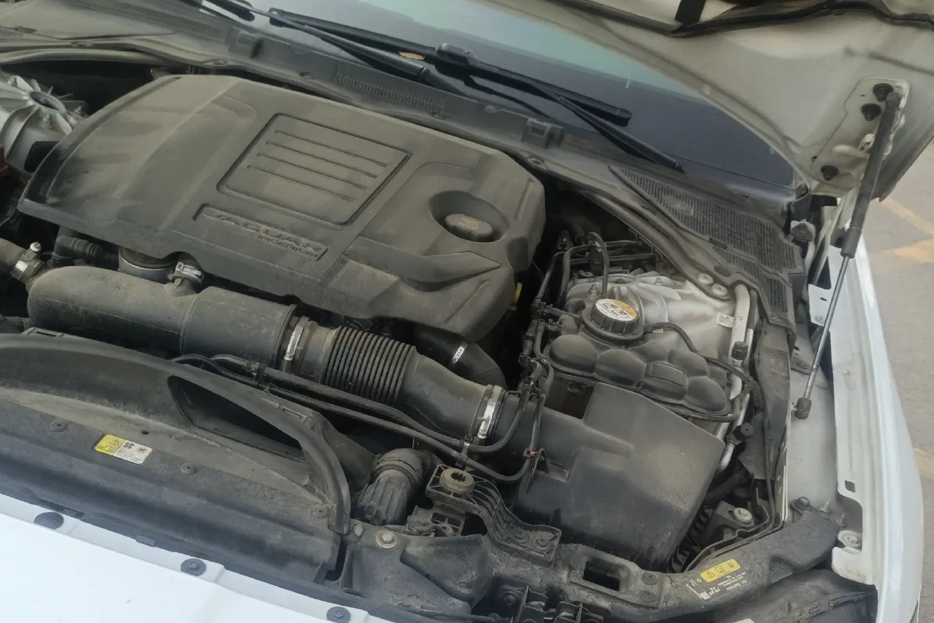 2020 Jaguar XFL 2.0T 200HP L4 8AT,autocango,china used car exporter,china ev exporter,chinese used car exporter,chinese used ev exporter