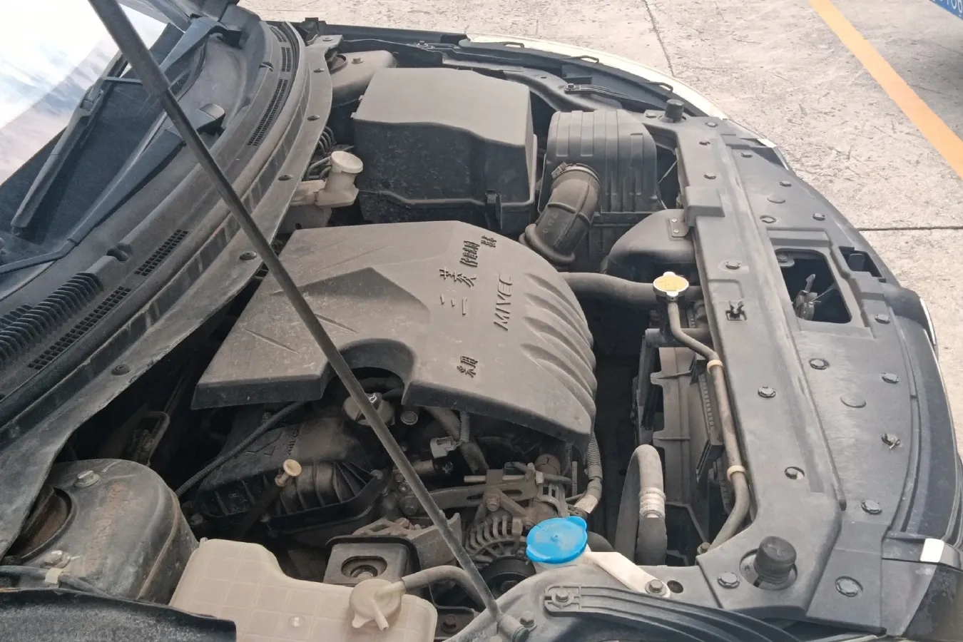 2014 DongFeng Forthing Joyear S50 1.5L 120HP L4 5MT,autocango,china used car exporter,china ev exporter,chinese used car exporter,chinese used ev exporter