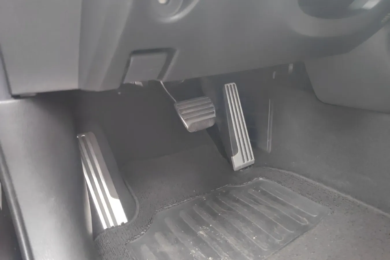 2013 Nissan 370Z 3.7L 328HP V6 7AT,autocango,china used car exporter,china ev exporter,chinese used car exporter,chinese used ev exporter