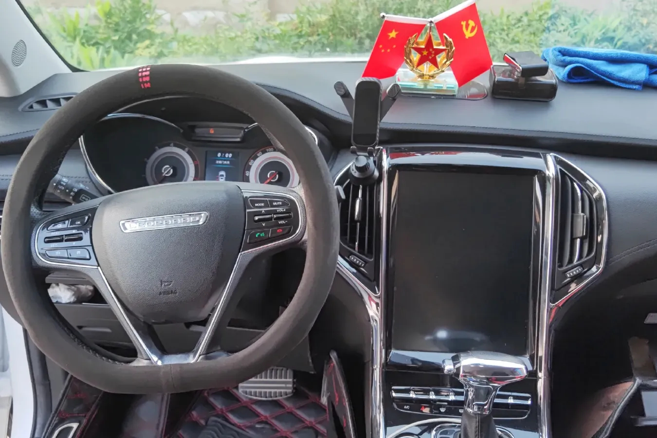 2017 Leopaard CS9 1.5L 113HP L4 CVT,autocango,china used car exporter,china ev exporter,chinese used car exporter,chinese used ev exporter