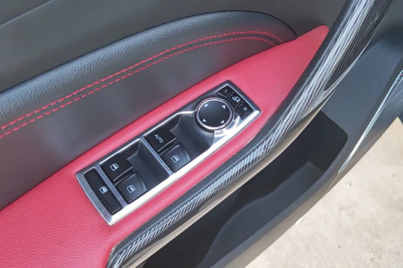 2017 Leopaard CS9 1.5L 113HP L4 CVT,autocango,china used car exporter,china ev exporter,chinese used car exporter,chinese used ev exporter