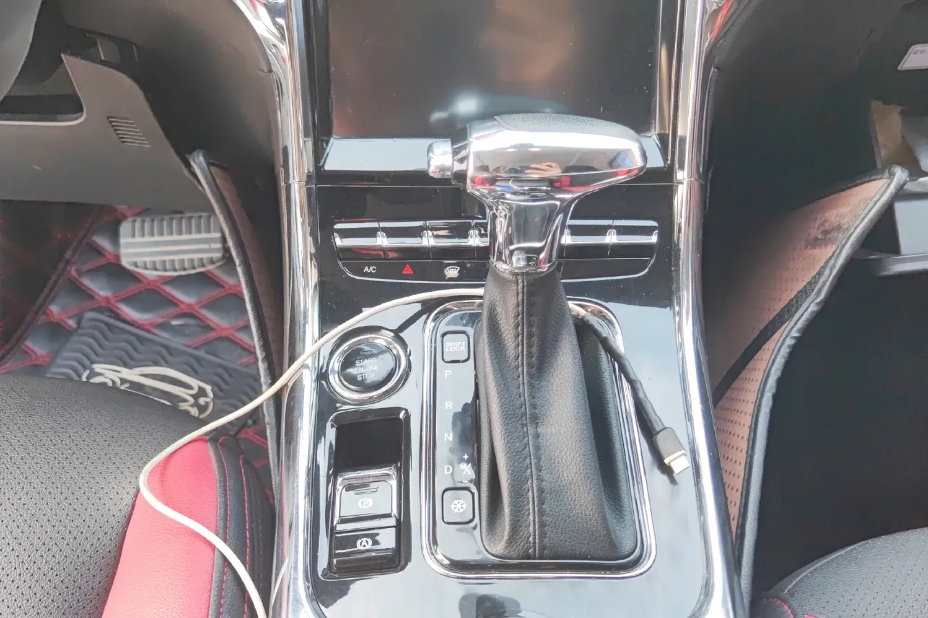 2017 Leopaard CS9 1.5L 113HP L4 CVT,autocango,china used car exporter,china ev exporter,chinese used car exporter,chinese used ev exporter