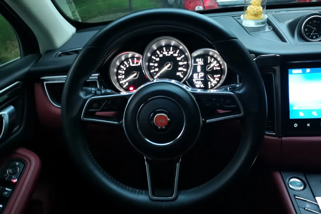 2017 Zotye SR9 2.0T 190HP L4 6DCT,autocango,china used car exporter,china ev exporter,chinese used car exporter,chinese used ev exporter