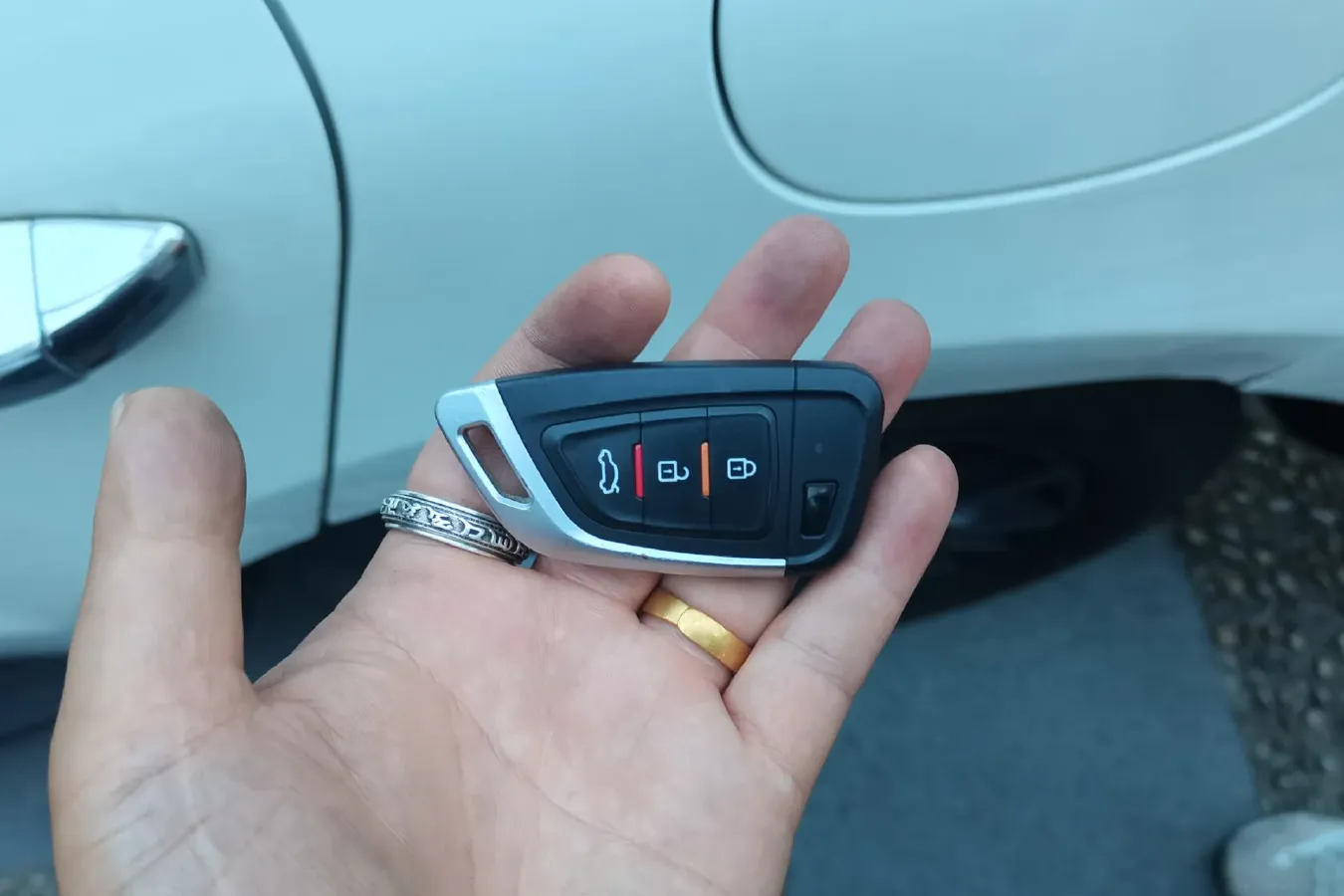 2017 Zotye SR9 2.0T 190HP L4 6DCT,autocango,china used car exporter,china ev exporter,chinese used car exporter,chinese used ev exporter