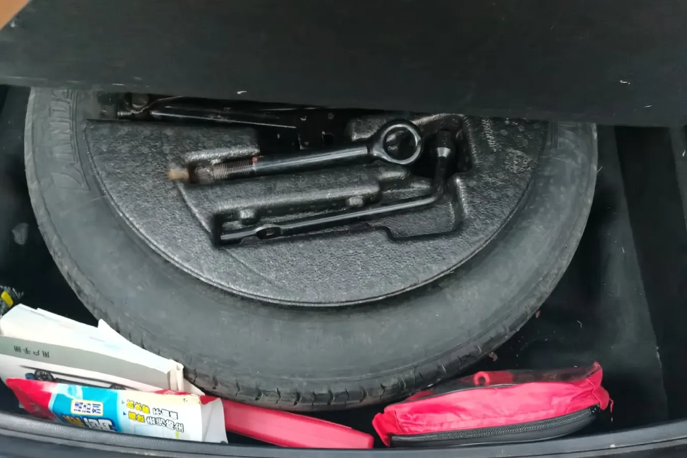 2017 Zotye SR9 2.0T 190HP L4 6DCT,autocango,china used car exporter,china ev exporter,chinese used car exporter,chinese used ev exporter