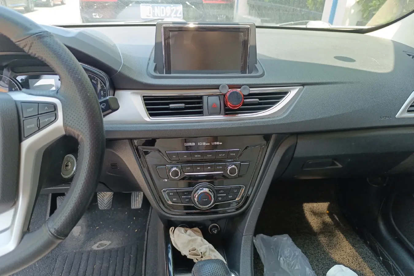 2015 ChangAn Alsvin V7 1.6L 124HP L4 5MT,autocango,china used car exporter,china ev exporter,chinese used car exporter,chinese used ev exporter