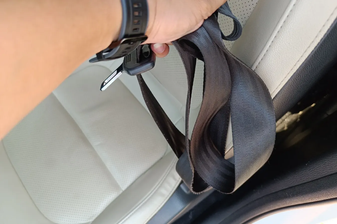 2015 ChangAn Alsvin V7 1.6L 124HP L4 5MT,autocango,china used car exporter,china ev exporter,chinese used car exporter,chinese used ev exporter